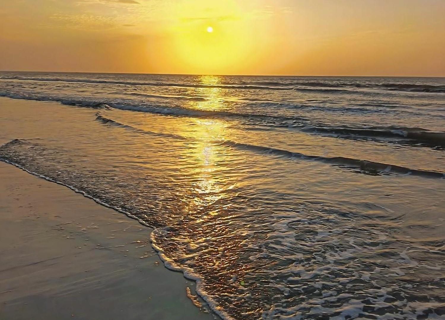 Con Piscina Cerca Del Mar, Ideal Relajarse