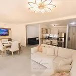 Suite con piscina cerca del mar, ideal para relajarse